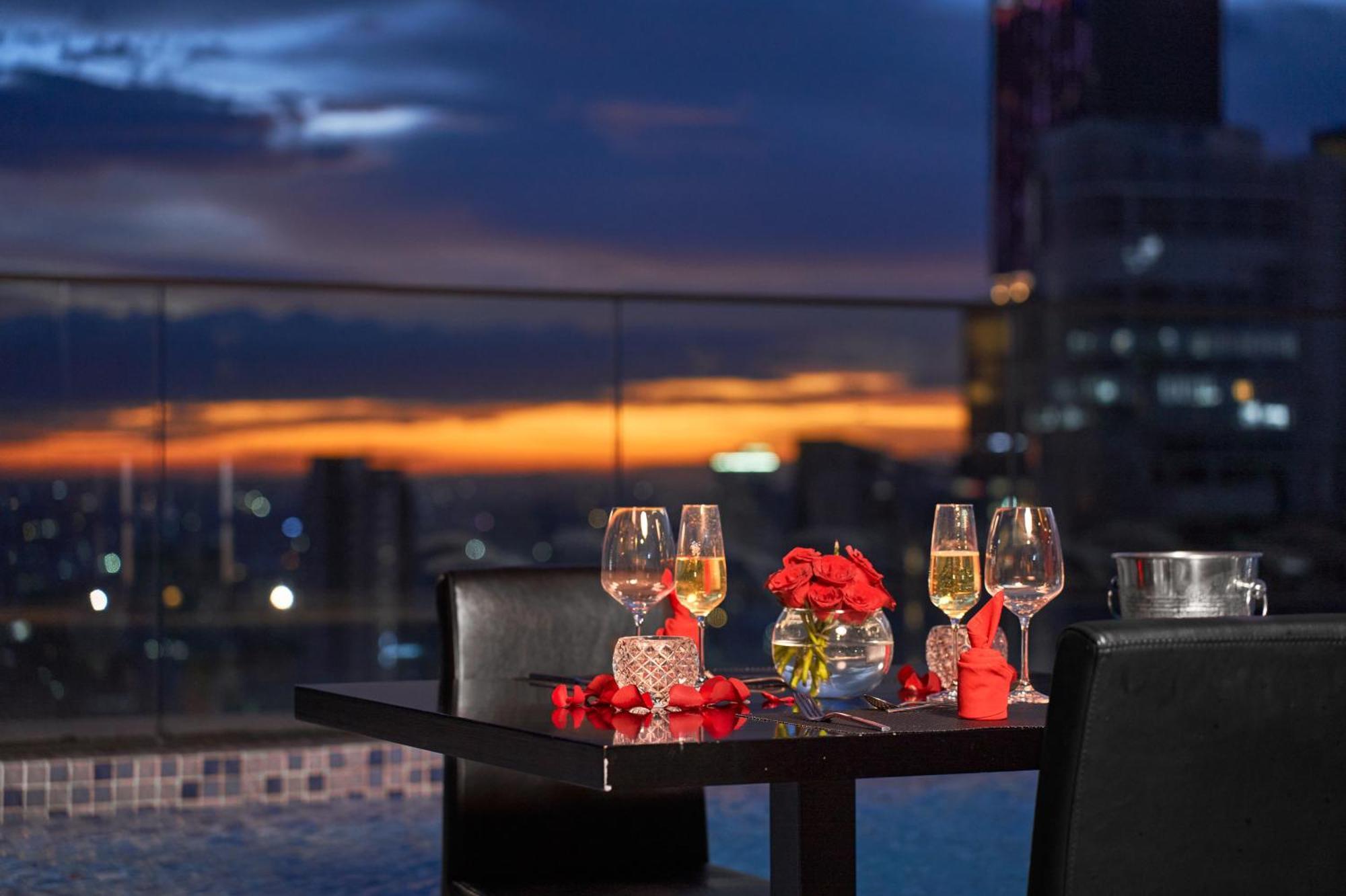 Luxcity Hotel & Apartment Phnom Penh Exterior foto