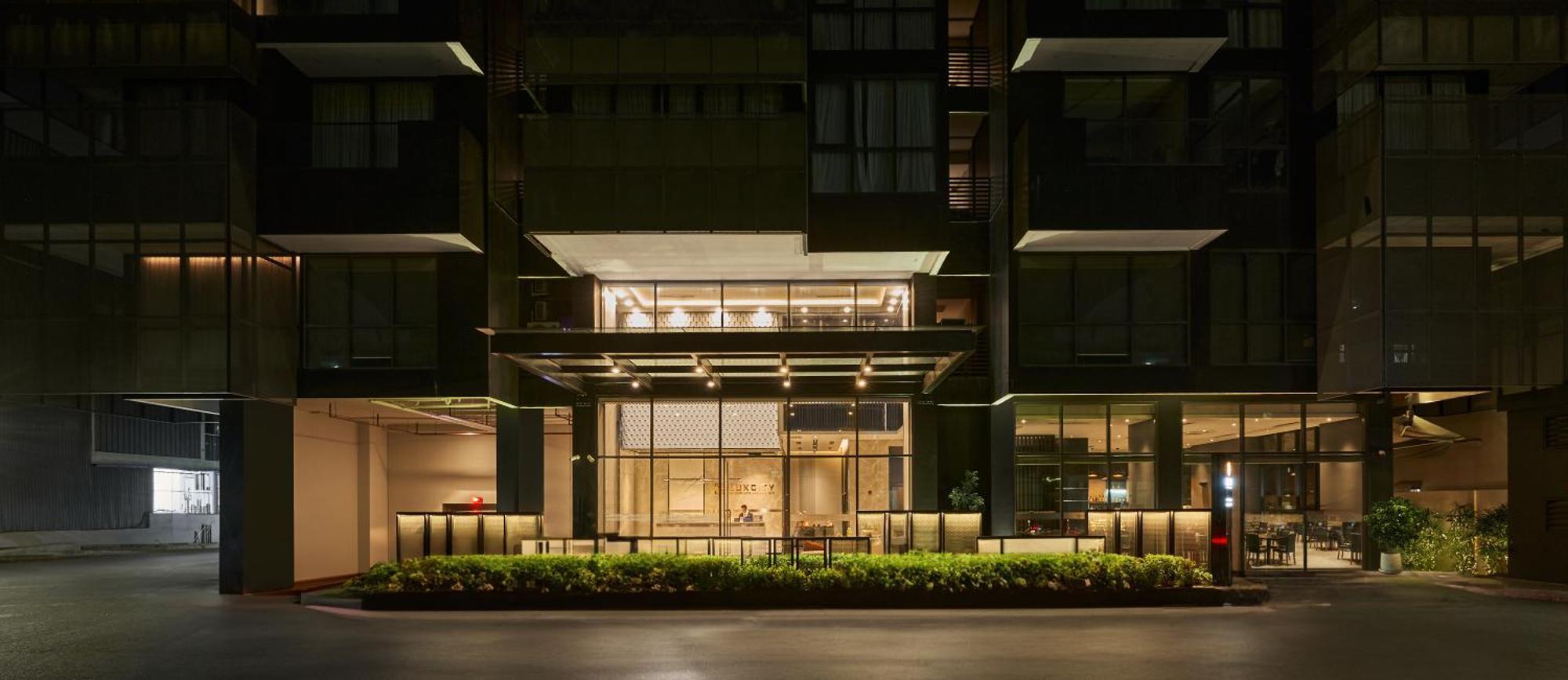 Luxcity Hotel & Apartment Phnom Penh Exterior foto