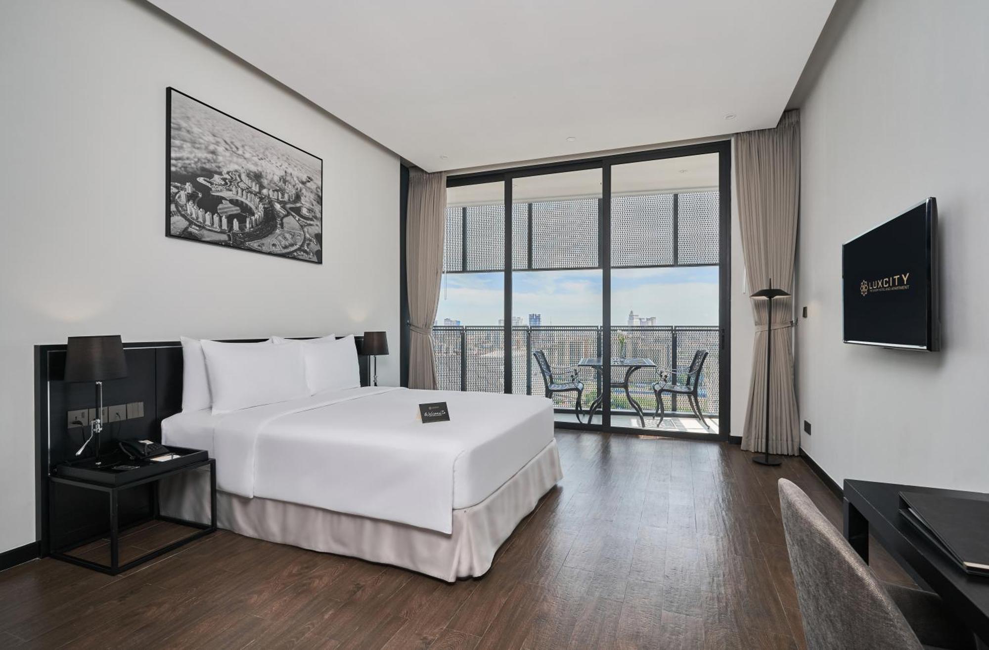 Luxcity Hotel & Apartment Phnom Penh Exterior foto